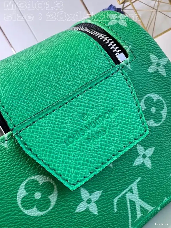 Affordable VUITTON -28*15*16.5CM KIT LOUIS DOPP 0501